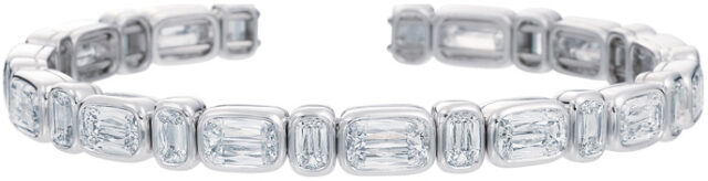 ASHOKA Timo Huggie Cuff Bracelet B1241